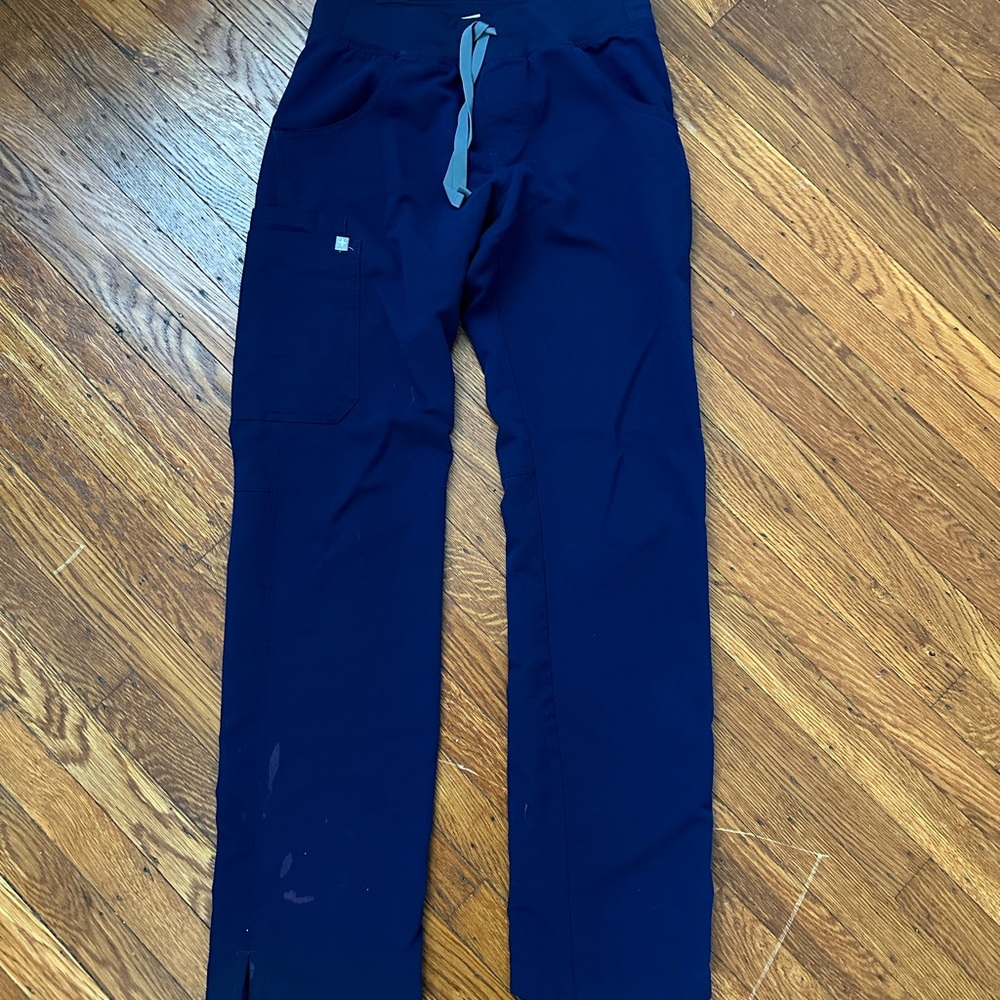 FIGS kade cargo scrub pants